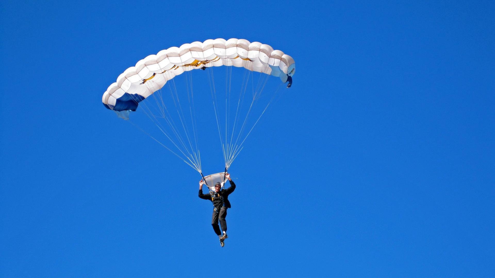 抢七大战惊心动魄,纳达尔逆转晋级温网八强
