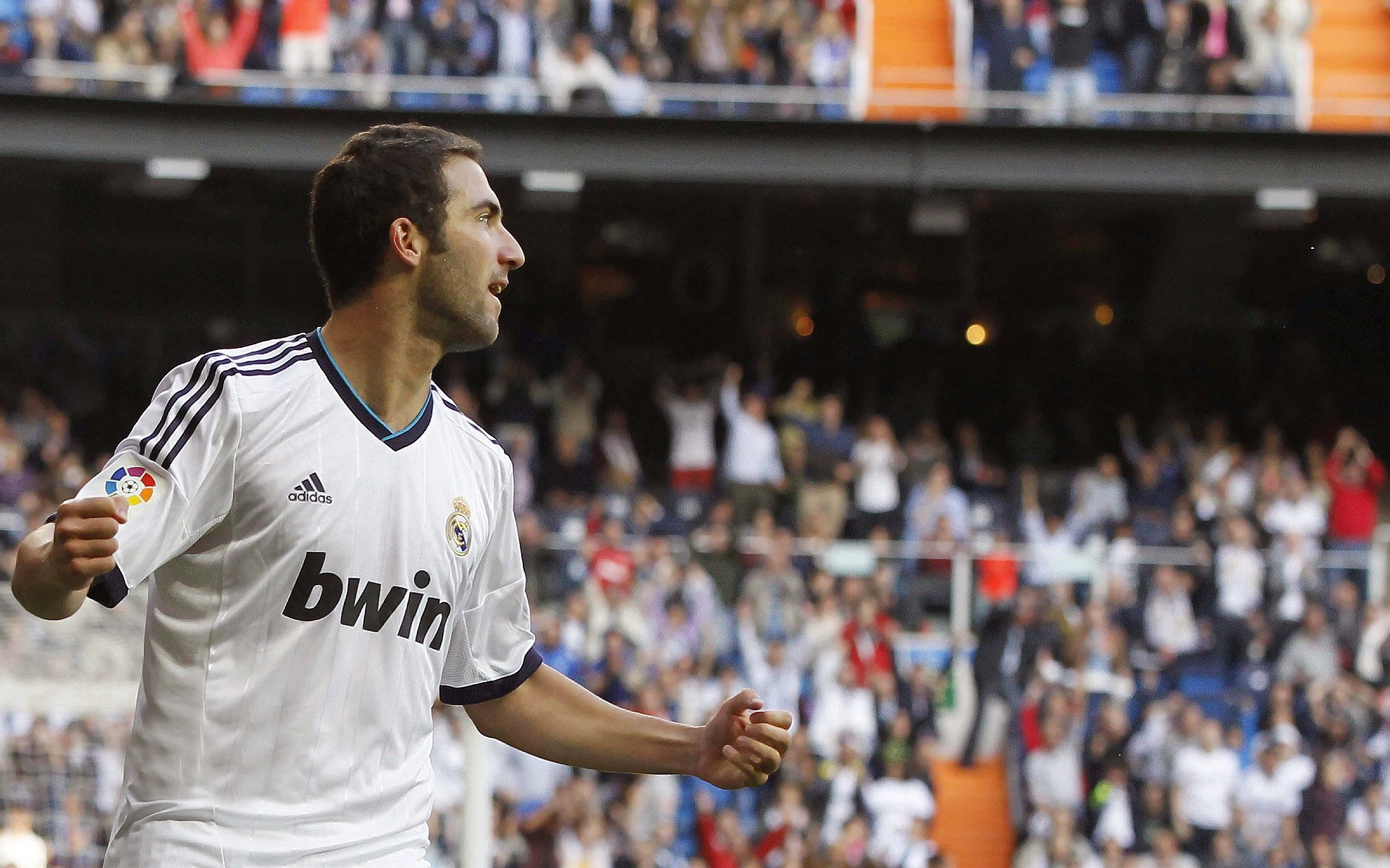 短道速滑世界杯首尔站，中国队斩获两金一银，林孝埈强势回归